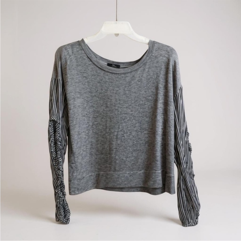 My Michelle Pullover Top Women Size XL Gray Long Striped Slit Sleeves - Picture 1 of 9